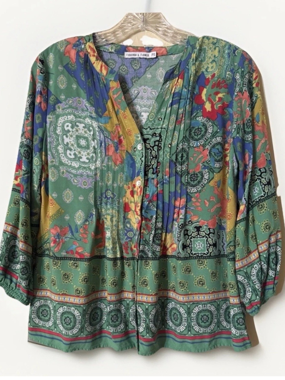 Figueroa & Flower paisley V-Neck button down blouse